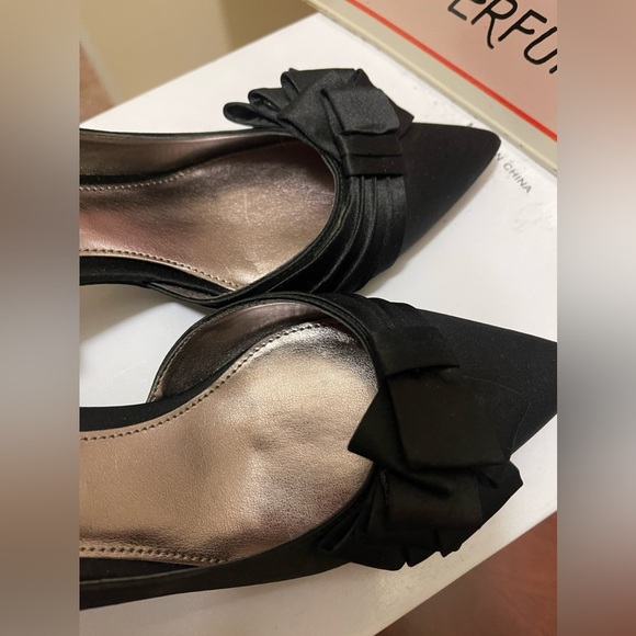 Nina  Satin Kitten Heels 6 1/2 NWOB - Picture 6 of 7